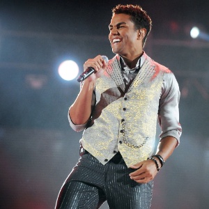 TJ Jackson, sobrinho de Michael Jackson, participa de show em tributo ao cantor, em Cardiff, no Reino Unido (8/10/2011)