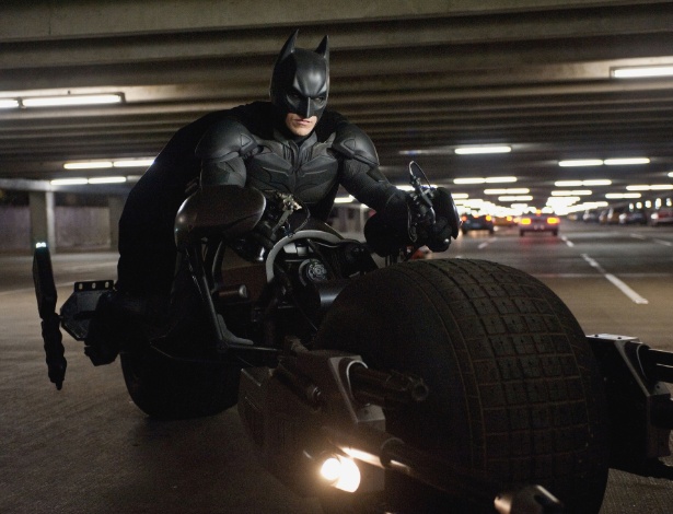 Último filme da trilogia criada por Christopher Nolan traz o retorno de Batman para confronto final - Divulgação
