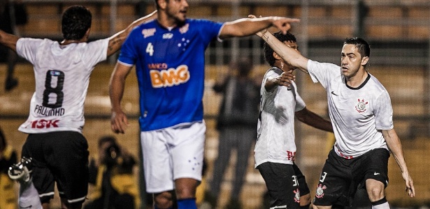 Zagueiro corintiano não enfrentou o Bahia e o Vasco devido a dores na coxa - Leonardo Soares/UOL