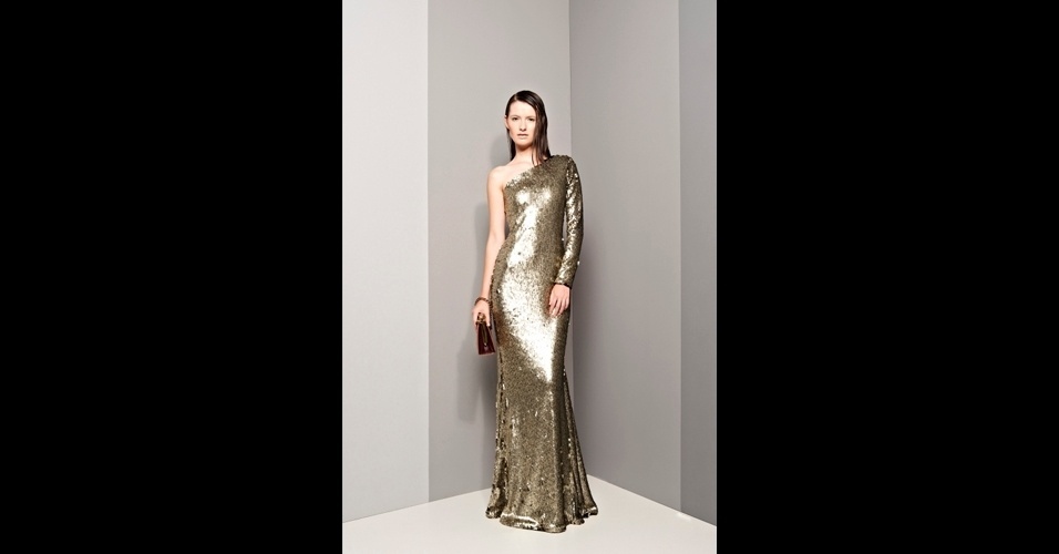 Vestido dourado de um ombro só; R$ 2.850, na Barbara Bela (Tel.: 31 3291-0773). Preço pesquisado em julho de 2012 e sujeito a alterações - Divulgação