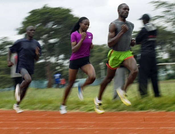 Campeã mundial indoor da prova dos 3000m, Helen Obiri treina com homens no Quênia