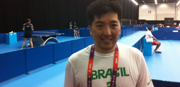 Hugo Hoyama após treino nas instalações olímpicas do tênis de mesa em Londres