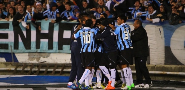 Jogadores do Grêmio comemoram vitória contra o Fluminense e "secam" rivais no BR - Lucas Uebel/Grêmio FBPA