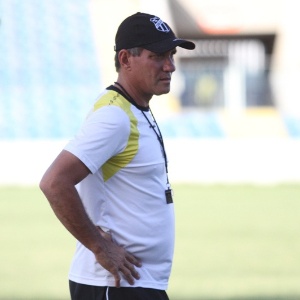 Técnico Paulo Cesar Gusmão alterou o Ceará em quatro posições para enfrentar o Paraná no Paraná - Site oficial do Ceará