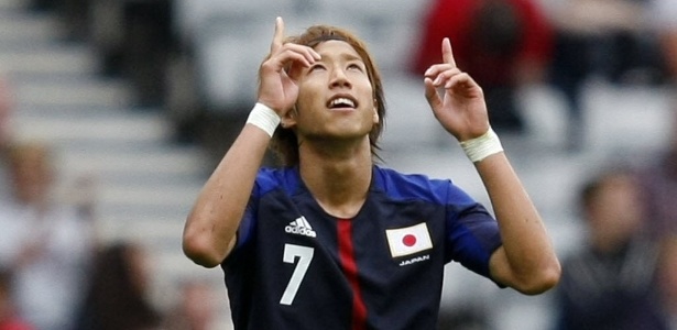 Yuki Otsu comemora gol marcado contra a Espanha na estreia dos Jogos Olímpicos de Londres