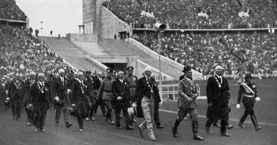 Adolf Hitler durante a cerimônia de abertura dos Jogos Olímpicos de Berlim, em 1936