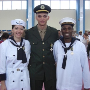 Atletas militares do taekwondo (da esq.): Debora Nunes, Leonardo Santos e Diogo Silva 