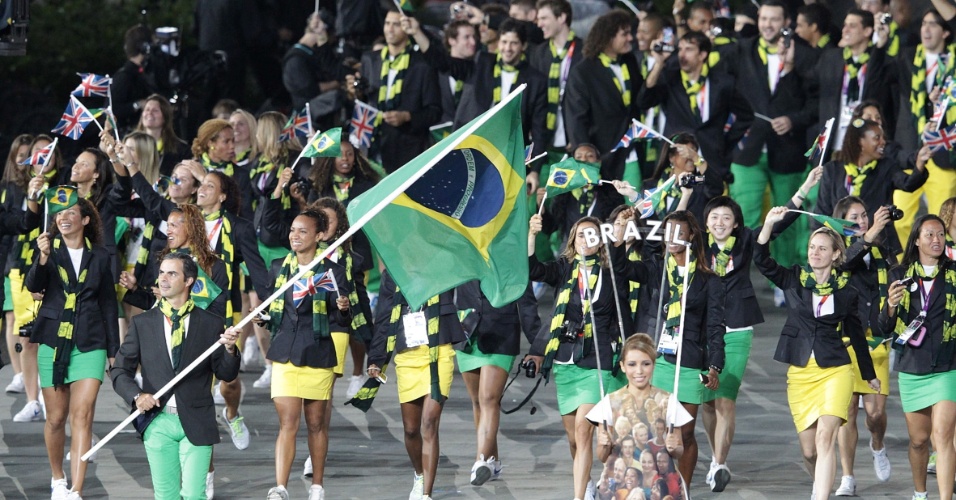 Brasileiros desfilam na Cerimônia de Abertura dos Jogos Olímpicos de Londres