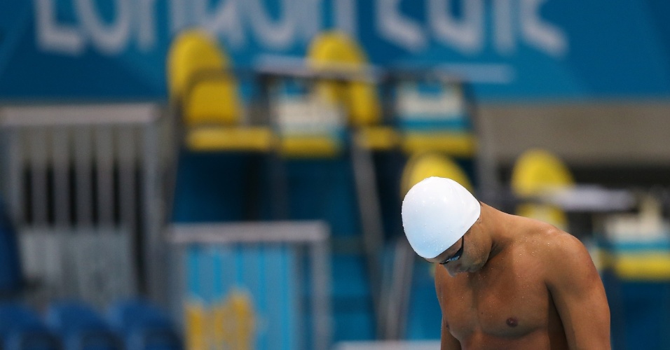 Felipe Lima se concentrou antes de eliminatória dos 100 m peito, mas marcou o pior tempo entre os classificados