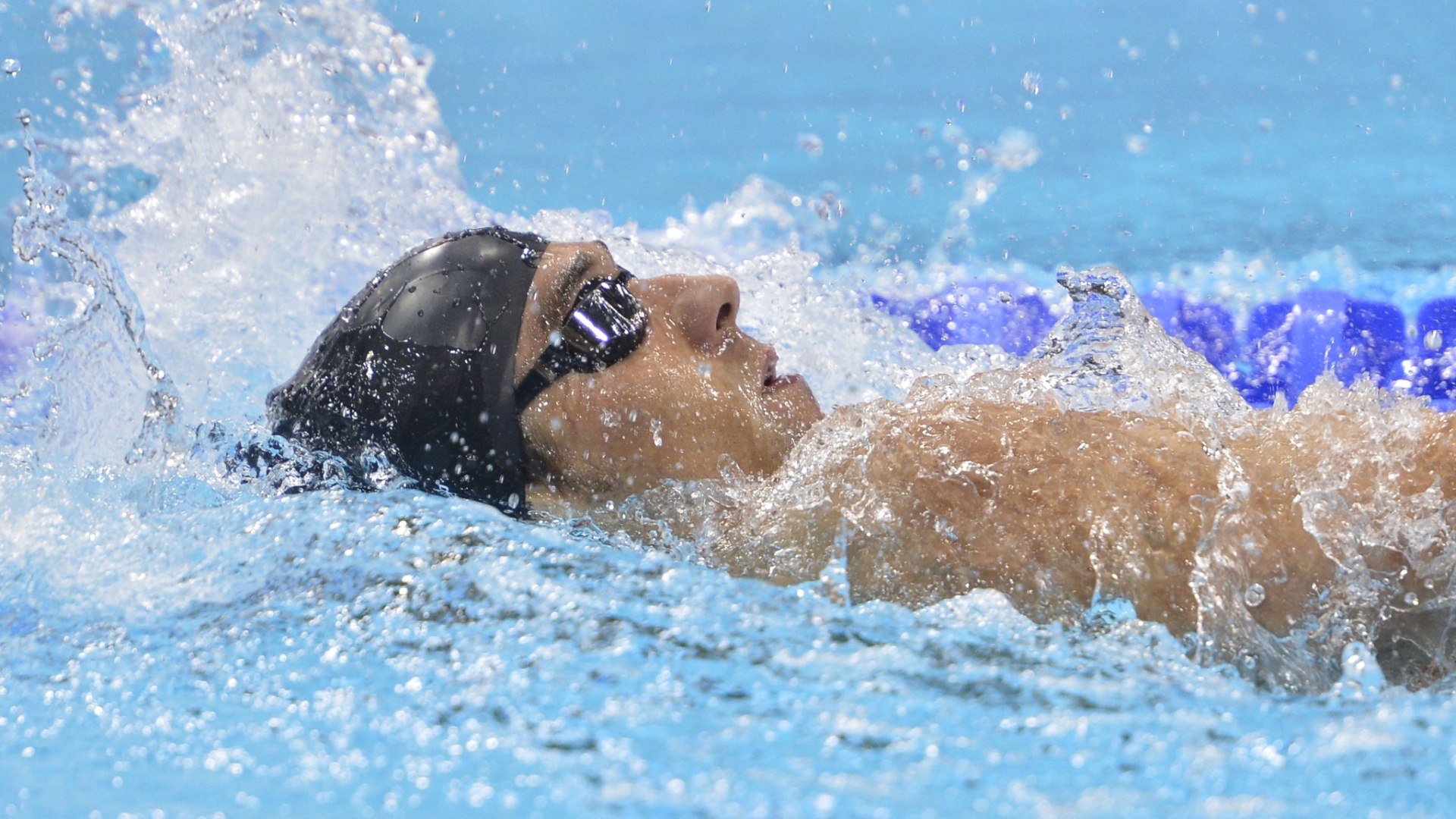 Michael Phelps durante final dos 400m medley masculino; o norte-americano ficou fora do pódio, ao terminar a prova em quarto lugar