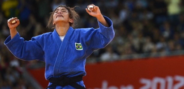 Sarah Menezes conquistou o 1º ouro olímpico feminino do judô brasileiro em Londres-2012 - AFP PHOTO / ADRIAN DENNIS