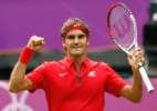 Federer tem altos e baixos, mas passa por uzbeque e dois sets