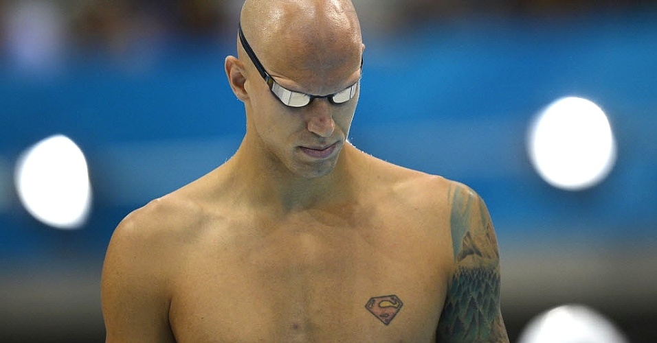 Cheio de tatuagens, Brent Hayden, do Canadá, estampou o símbolo do Super Homem no peito