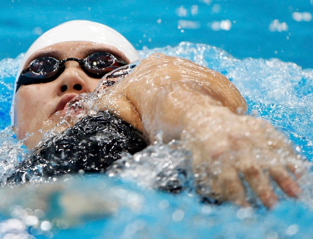 A chinesa Ye Shiwen nada para cravar o recorde olímpico nas semifinais dos 200 m medley em Londres