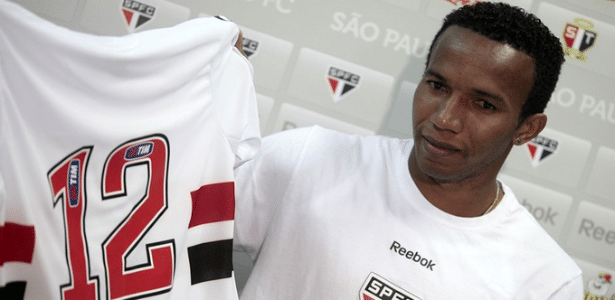 Paulo Assunção, volante do São Paulo, usará a camisa 12, que era de Fernandinho - Miguel Schincariol / saopaulofc.net