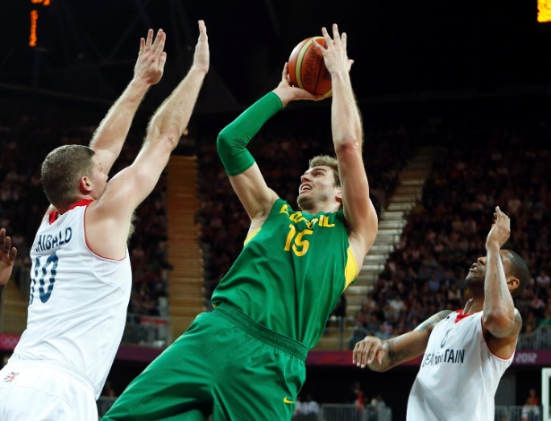 Brasil vence o Reino Unido no basquete - Fotos - UOL ...