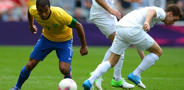 Futuro do meia Lucas, hoje em Londres com a seleção olímpica do Brasil, não está definido