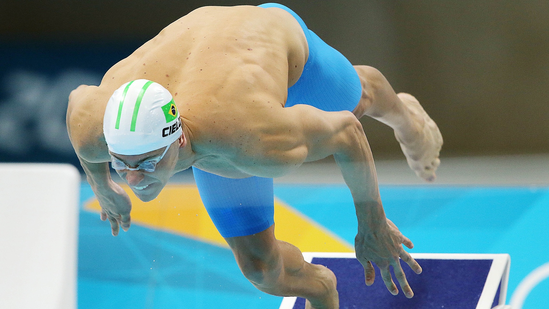 Nadador Cesar Cielo larga para a prova dos 100 metros livres; brasileiro terminou na sexta colocação