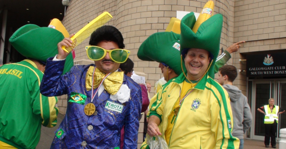 Torcedores fazem festa antes da bola rolar para Brasil e Nova Zelândia na última rodada da fase de grupos do futebol masculino