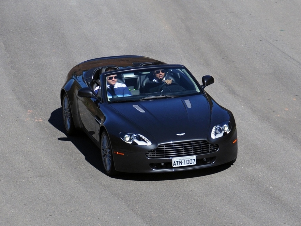 Aston Martin Vantage V8 Roadster - Murilo Góes/UOL