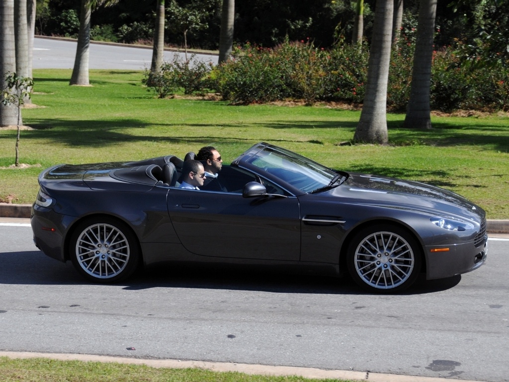 Aston Martin Vantage V8 Roadster - Murilo Góes/UOL
