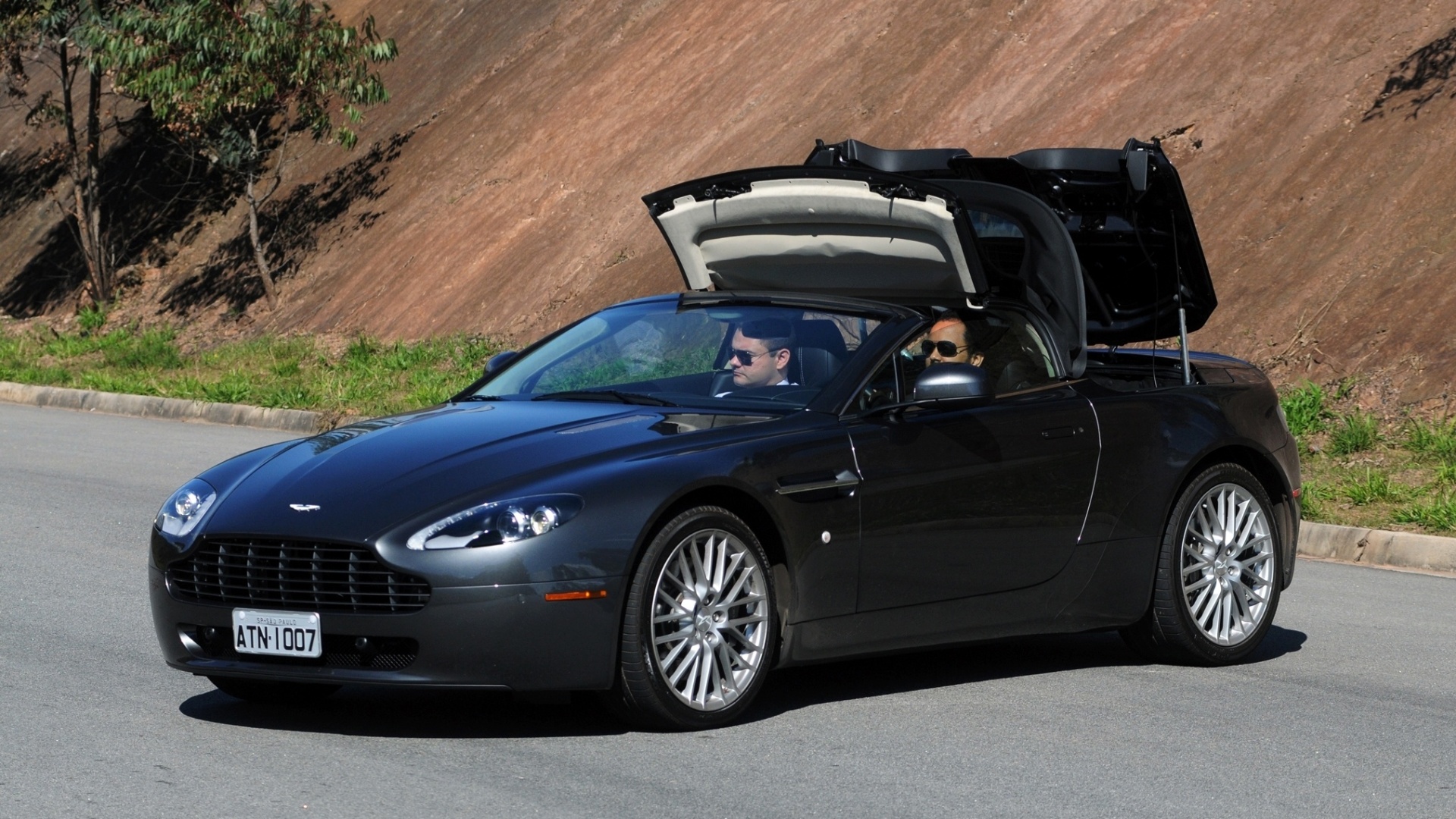 Aston Martin Vantage V8 Roadster - Murilo Góes/UOL