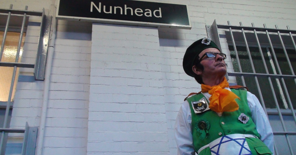 Cornelius Horan vive no bairro de Nunhead há 16 anos e se apresenta em vários lugares de Londres com sua dança tradicional irlandesa