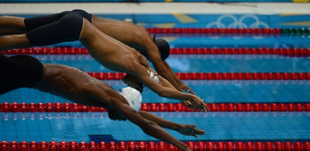 Pelotão africano pula na piscina em eliminatória dos 50 m