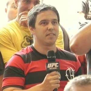 Torcedor do Flamengo faz pergunta na coletiva do UFC on FOX 4 e arranca risadas de Dana White - Reprodução/UFC