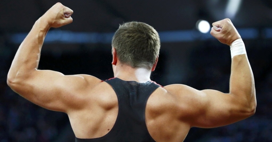 Costas do alemão David Storl em comemoração após prova de lançamento de peso no Estádio Olímpico