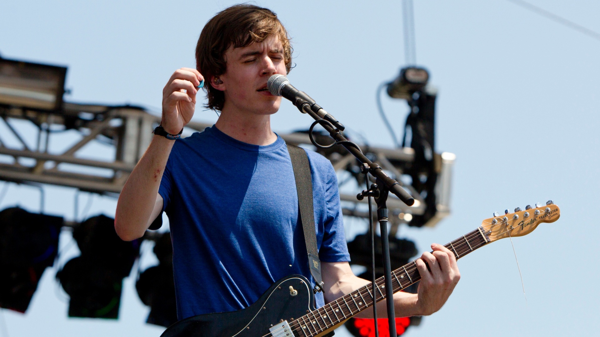 Alex Schaaf do grupo Yellow Ostrich canta em show da banda no Lollapalooza em Chicago, nos Estados Unidos (3/8/12) - Sitthixay Ditthavong/Invision/AP