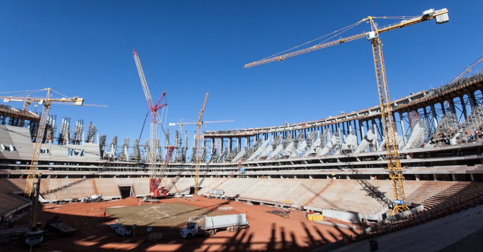 O Estádio Nacional de Brasília Mané Garrincha terminou julho de 2012 com 69% das obras finalizadas