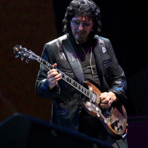 Tony Iommi toca com o Black Sabbath no festival Lollapalooza (3/8/12)  - Steve C. Mitchell/Invision/AP
