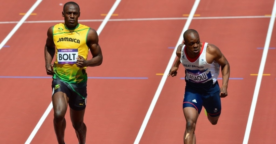 Usain Bolt se soltou no final das eliminatórias dos 100 m rasos