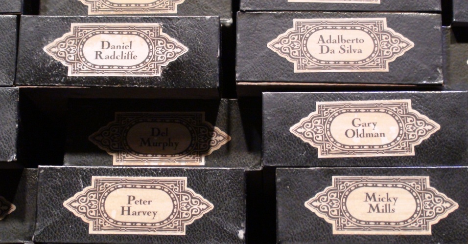 No norte de Londres está o estúdio onde foram filmados os filmes de Harry Potter, que agora virou um museu com locações, figurinos e utensílios usados nas gravações. Há veículos, casas cenográficas, cenários completos e uma loja no final
