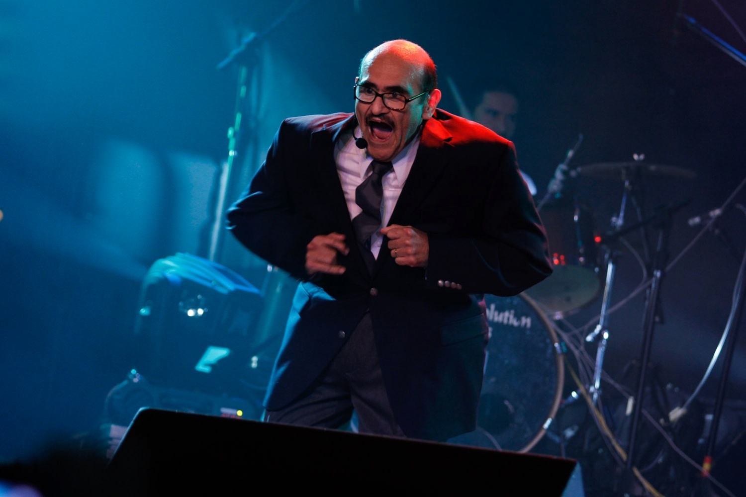 O ator Edgar Vivar, famoso por ter interpretado o Senhor Barriga no programa "Chaves", se apresentou em uma casa de shows em São Paulo (5/8/12). Edgar está em turnê com o espetáculo "Senhor Barriga Ainda Jovem" onde canta e conta histórias de bastidores  - AgNews