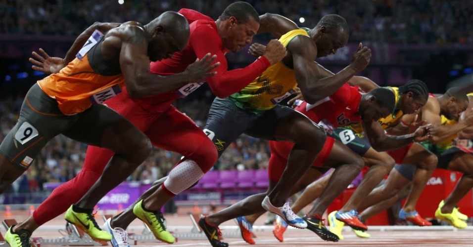 Usain Bolt (3º da esq. para dir.) larga para a final dos 100 m rasos em Londres