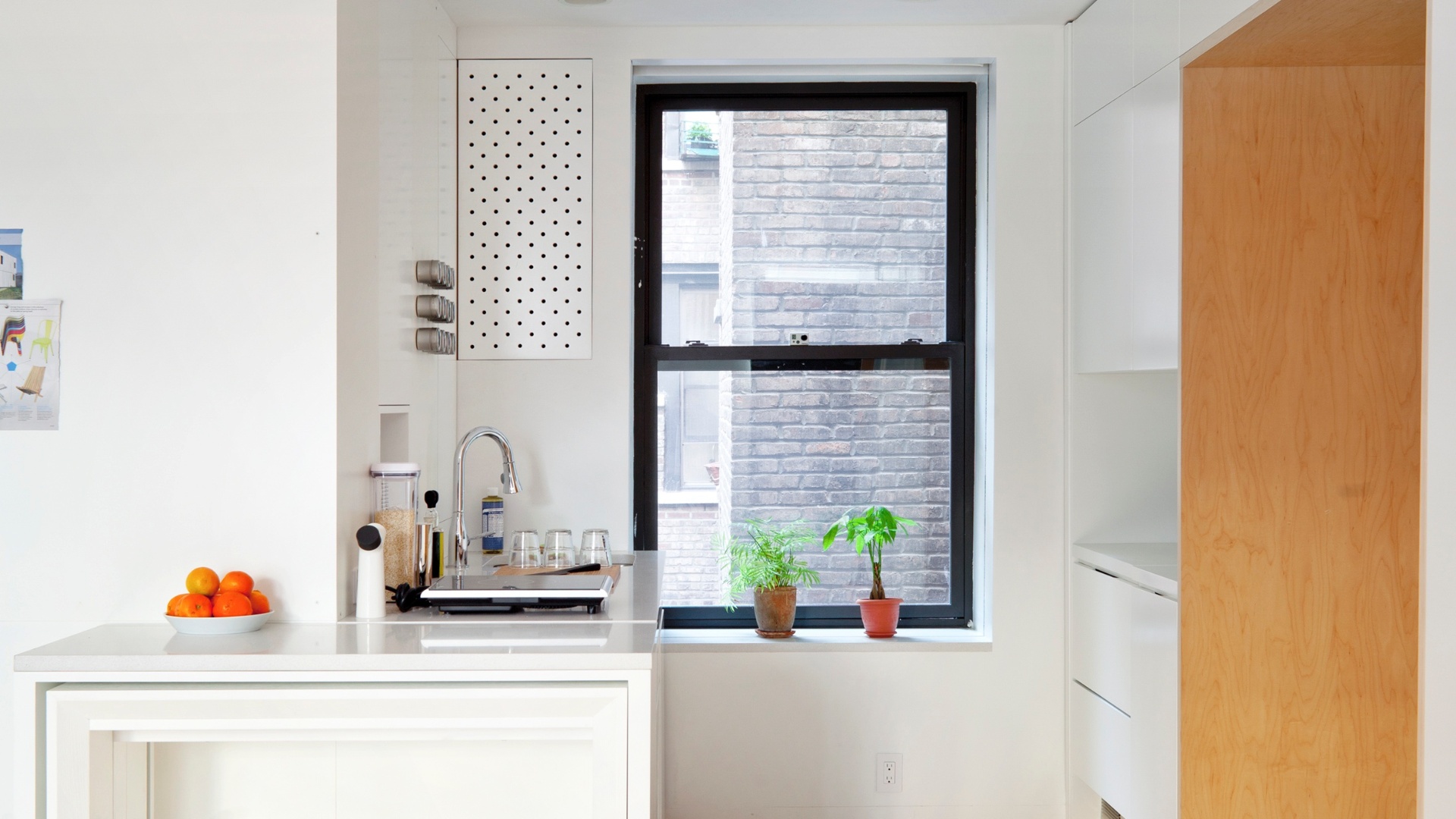 Apartamento de 39 m² em NY tem paredes móveis e 102 m² de área útil, pela modificação dos ambientes (Imagem do NYT, usar apenas no respectivo material) - Trevor Tondro/ The New York Times