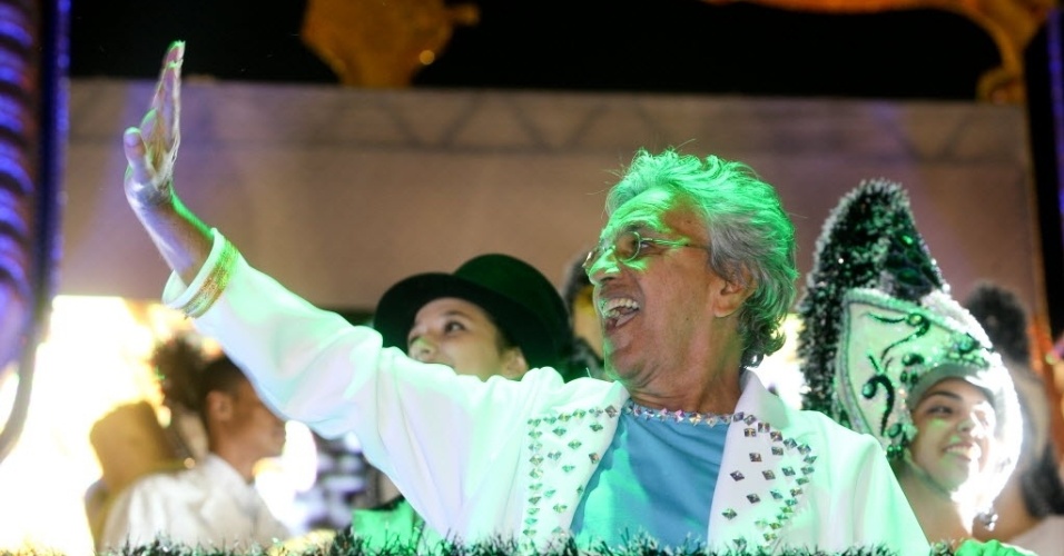 Caetano Veloso durante desfile da escola de samba Águia de Ouro no Anhembi, São Paulo. O cantor foi samba enredo da agremiação (2011) - Leticia Moreira/Folhapress