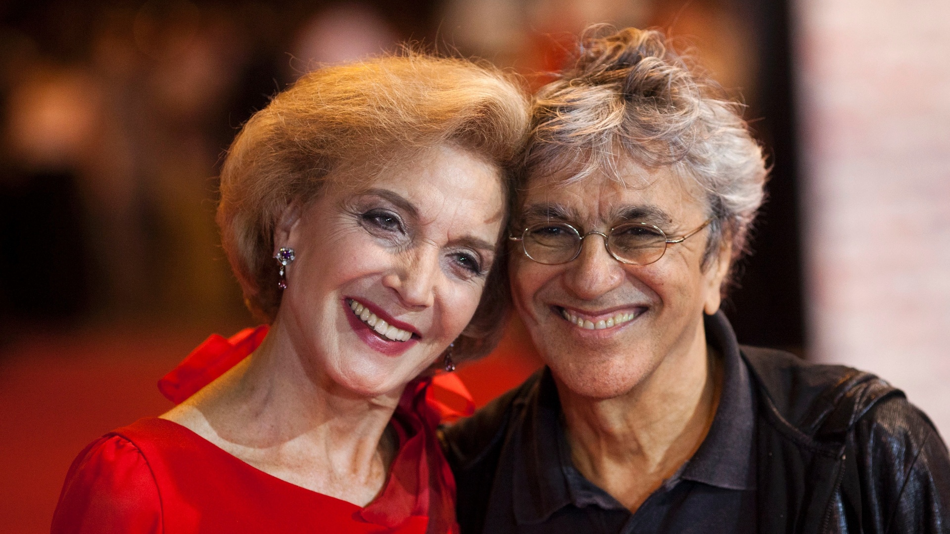 Caetano Veloso e a atriz espanhola Marisa Paredes no Festival Internacional de Cinema do Rio de Janeiro (2011) - Felipe Dana/AP