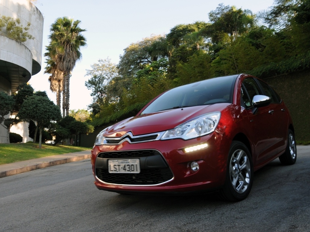 Citroën C3 2013 em sua configuração topo de linha Exclusive 1.6 - Murilo Góes/UOL