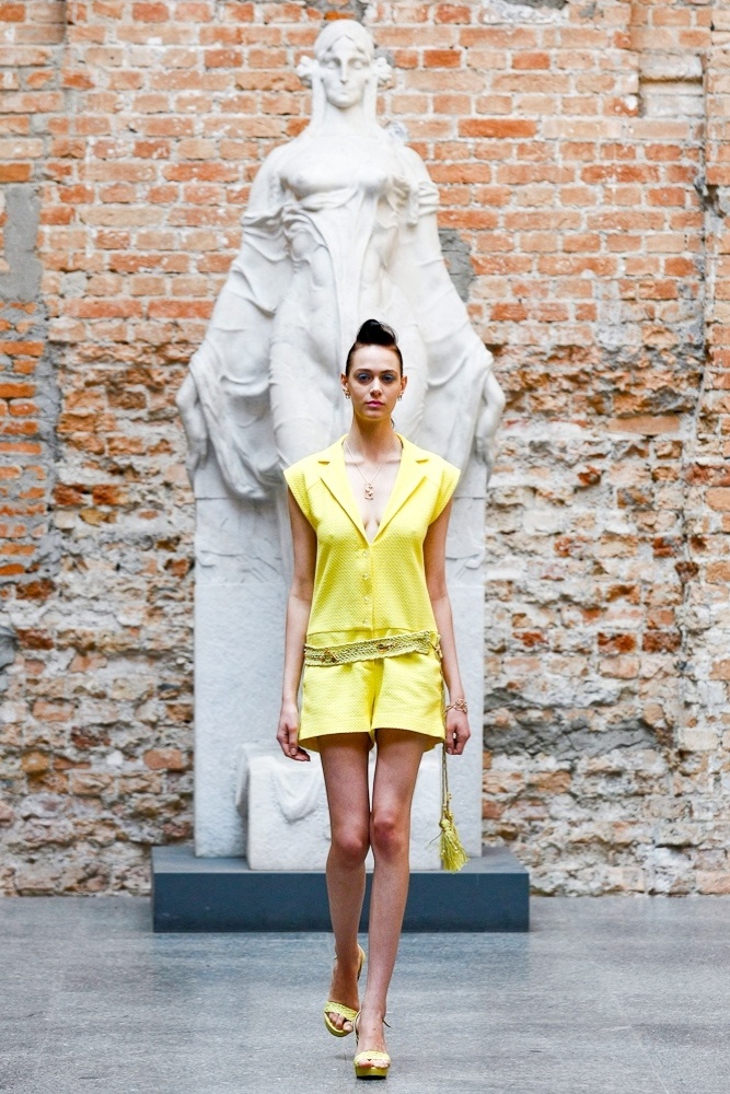 Mario Queiroz desfila coleção Verão 2013 na Pinacoteca, em São Paulo (06/08/2012) - look 5 - Alexandre Schneider/UOL
