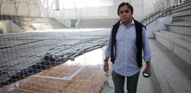 Presidente do Palmeiras, Arnaldo Tirone, visita as instalações da Arena Palestra - Fernando Donasci/UOL