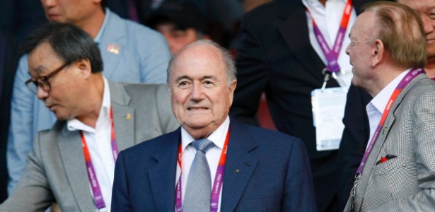 Presidente da Fifa, Joseph Blatter, ao lado do presidente da CBF, José Maria Marin, durante jogo do Brasil