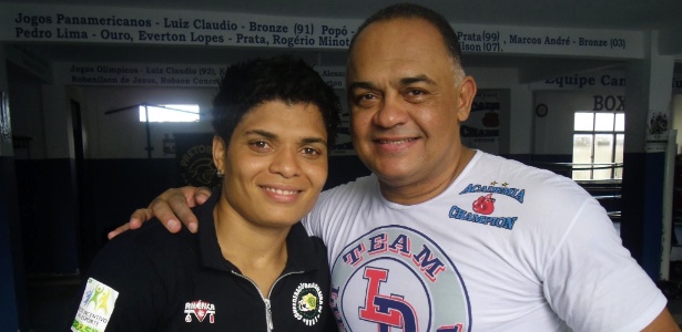 Adriana Araújo e o técnico Luiz Dórea, que trabalham juntos há 14 anos e comemoraram de longe o bronze