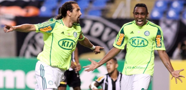 Barcos comemora 19º gol marcado com a camisa do Palmeiras - LUCIANO BELFORD/FUTURA PRESS/AE