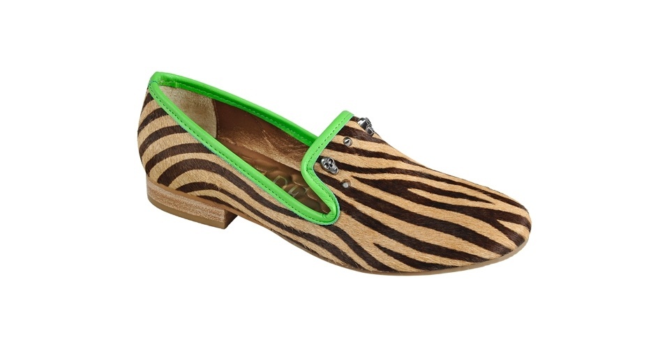 Sliper de pele de zebra com adorno de caveirinhas; R$ 226, na Orcade (www.orcade.com.br). Preço pesquisado em agosto de 2012 e sujeito a alterações - Divulgação