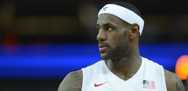 LeBron se colocou à disposição da seleção dos EUA para as Olimpíadas de 2016 - AFP PHOTO /TIMOTHY A. CLARY