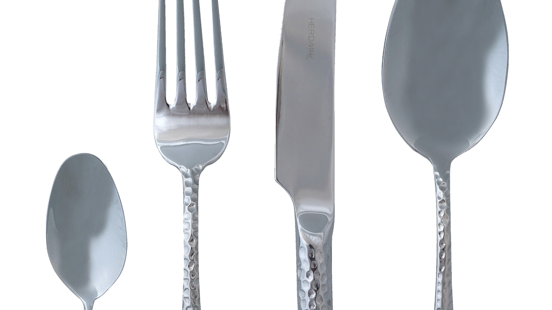 O faqueiro Montana, de aço inox, tem 24 peças e detalhes nos cabos dos talheres. O conjunto pode ser comprado na Loeb (www.loeb.com.br) por R$ 1.780,99.  Preços pesquisados em julho de 2012 e sujeitos a alterações - Divulgação