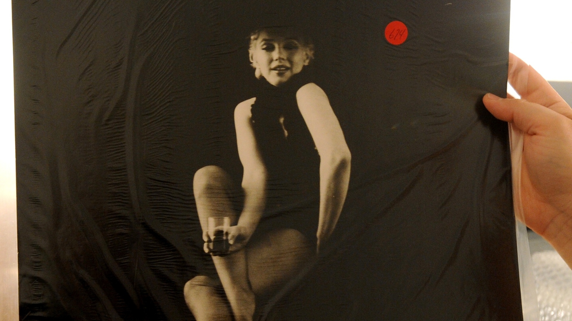 Para muitos, Milton Green foi o único fotógrafo capaz de captar a verdadeira face de Marilyn, a de uma mulher solitária, sensível e, de certo modo, melancólica, mais do que seus fãs poderiam imaginar (9/8/12) - Alik Keplicz/AP